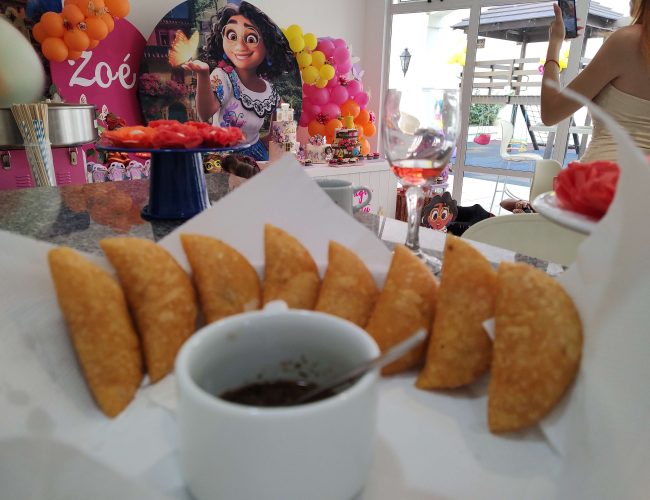 Obleas Originales cria sequência gastronômica colombiana para eventos em Curitiba
