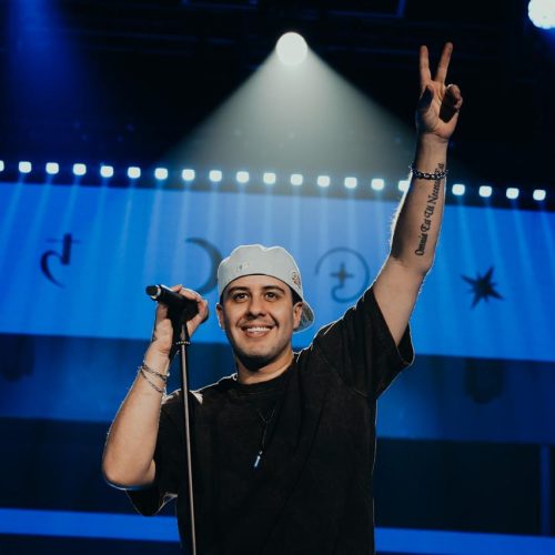 Bruno Diegues leva seu show “Mais Uma Noite” a Curitiba